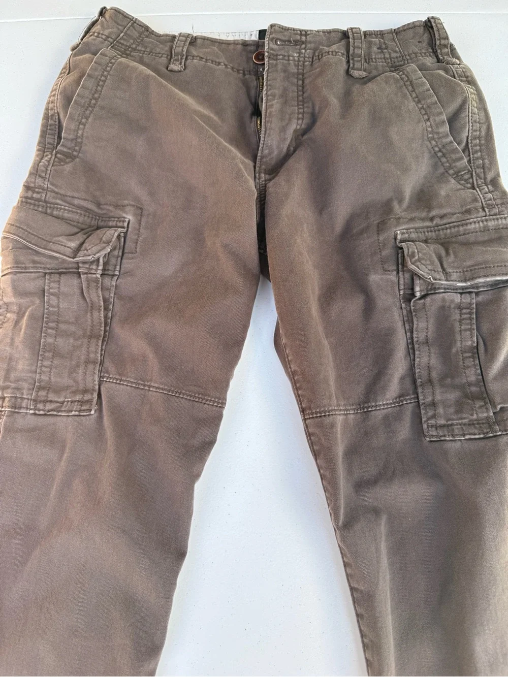 Men's Hollister Cargo Pants in Dark Brown - 32x32 - Picture 2 of 4